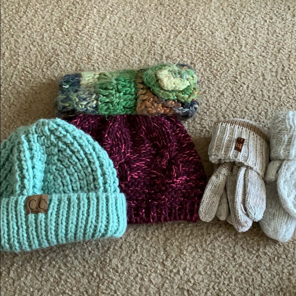 Hats/headband/gloves